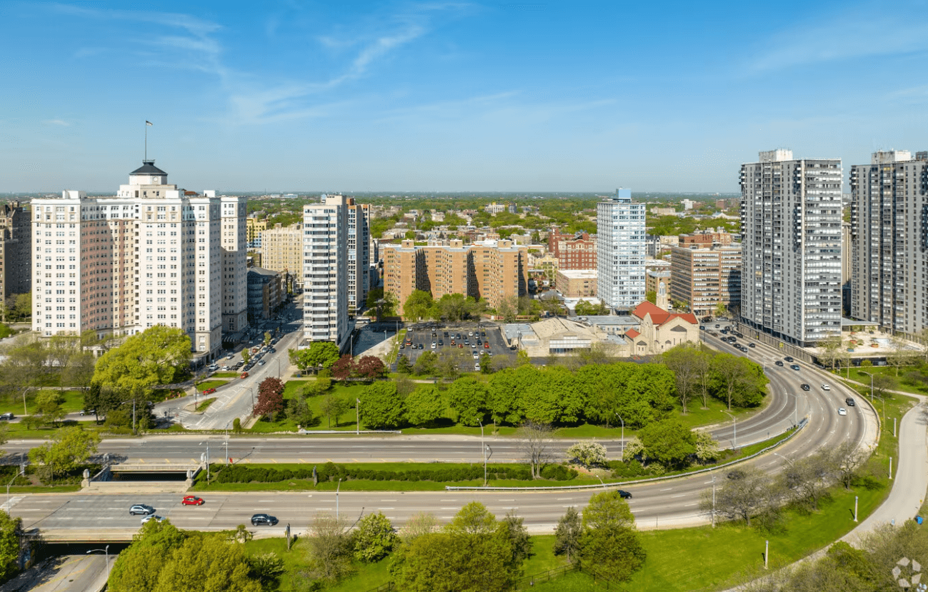 Apartments in Far North Chicago