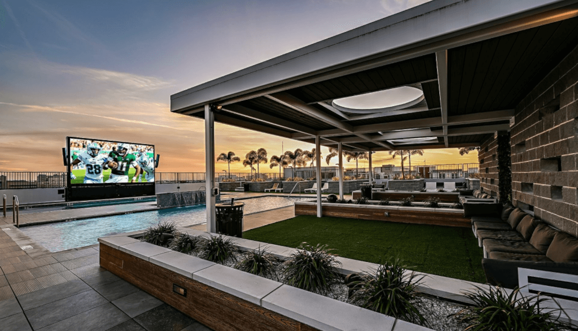 Park Place at Tampa offers a rooftop pool and lounge area where residents can watch sports.