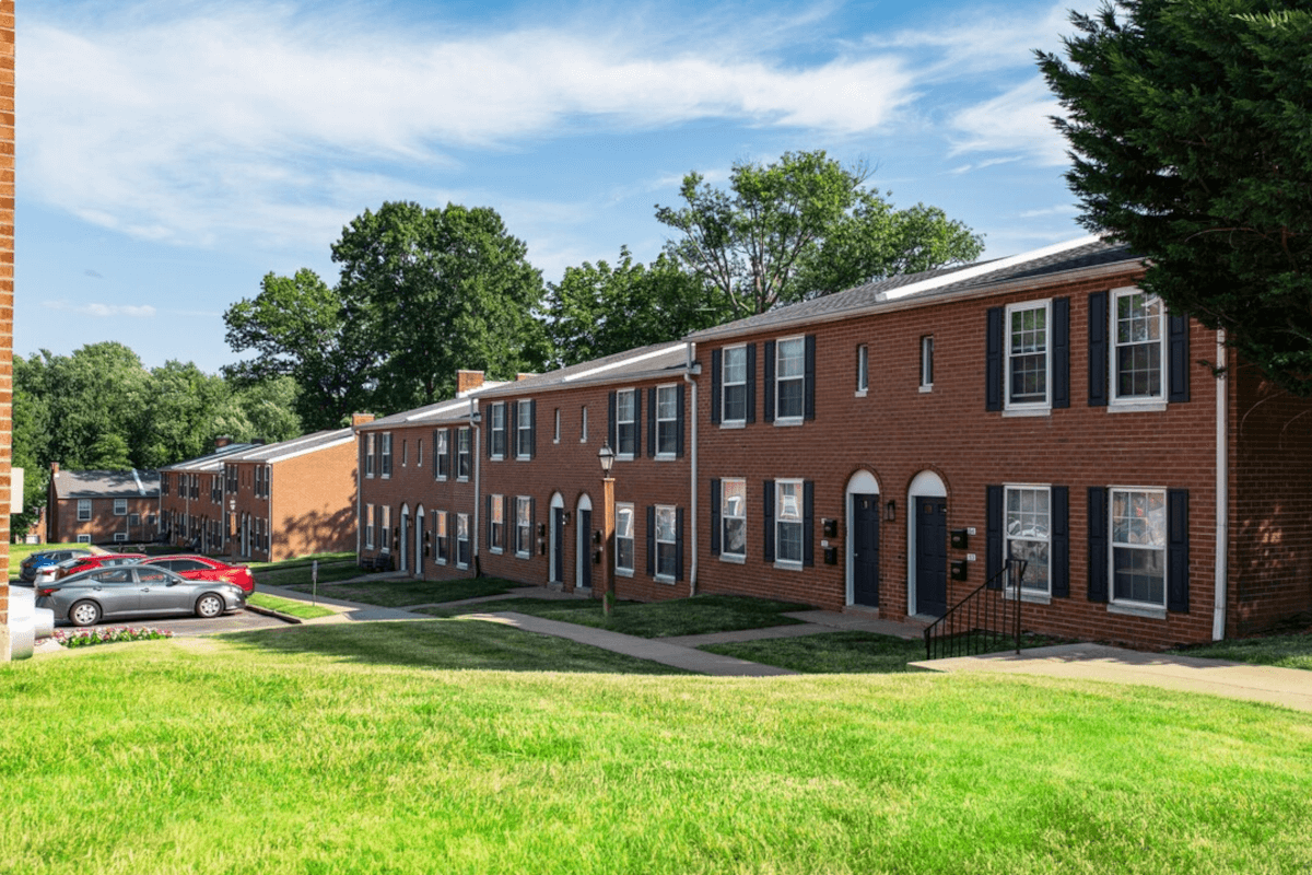 Rushwood Apartments offers plenty of off-street parking.