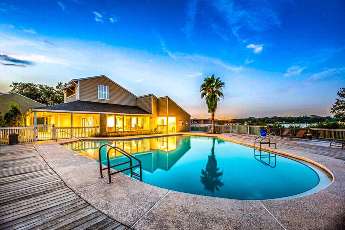 The Island Pointe apartment complex has a community pool that overlooks the St. Johns River.