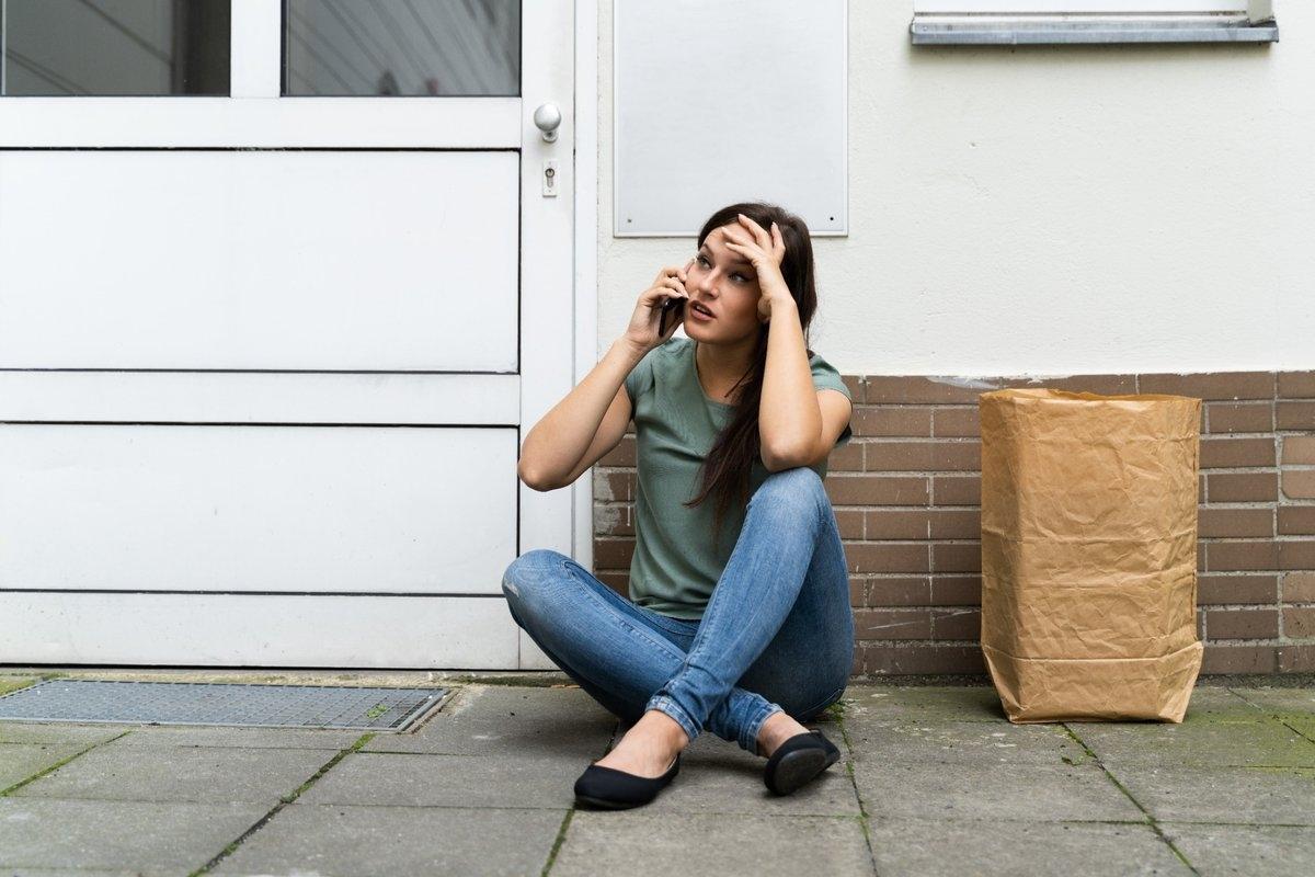 Renter outside her front door calling for help