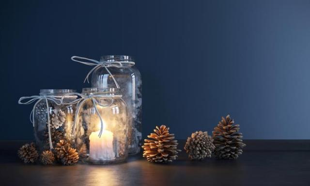 Decorating for the Holidays on a Budget