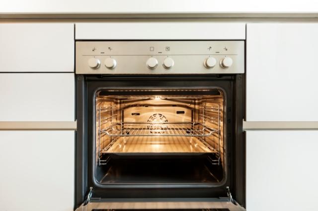 4 Hacks to Make Cooking with a Small Oven Easier