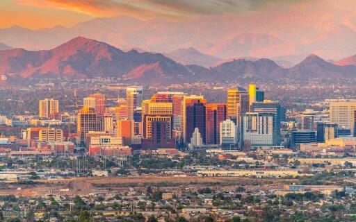 A skyline photo of Phoenix, Arizona